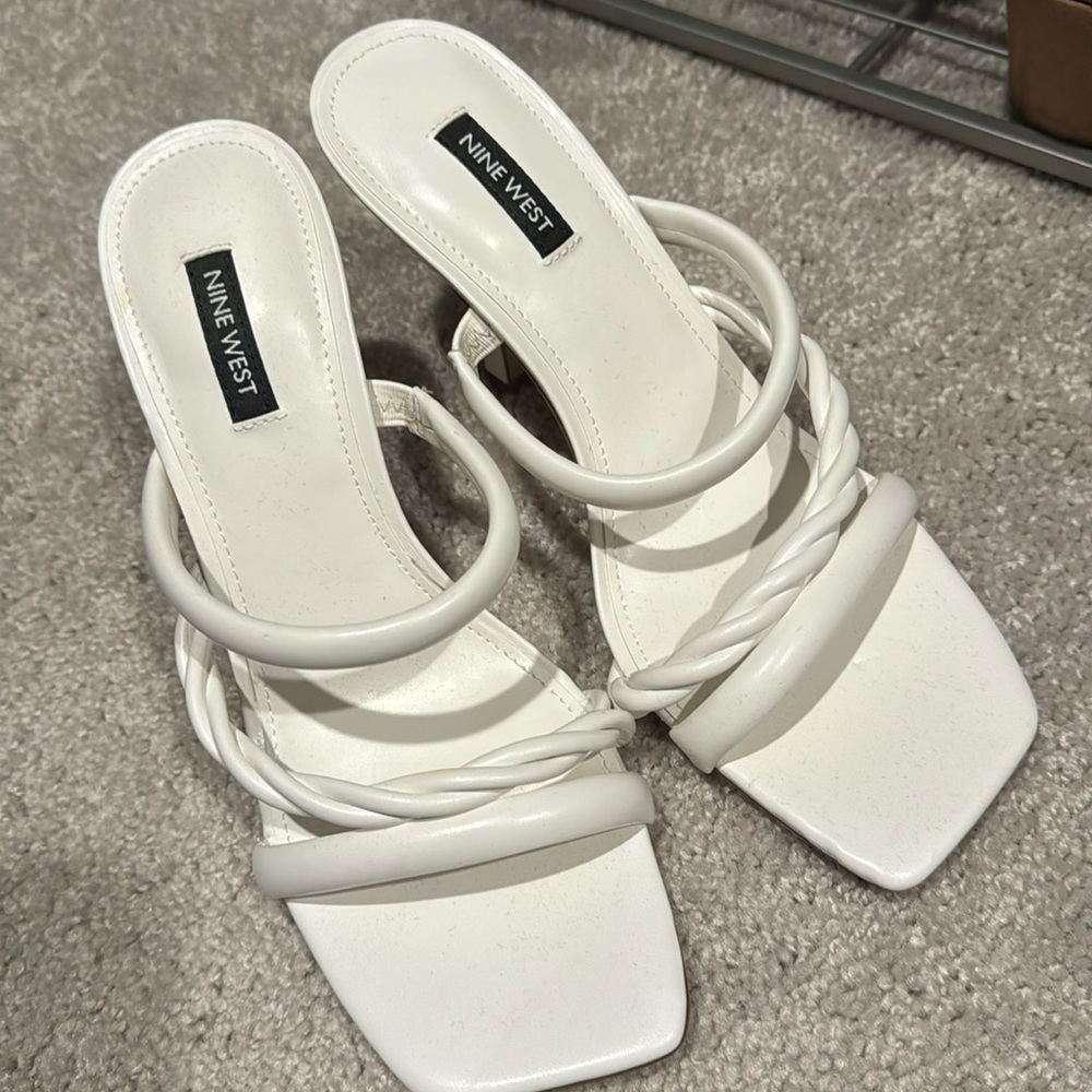Nine West white heels. Never worn. Size 9